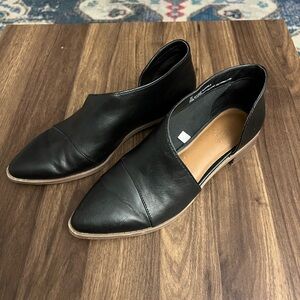 Black d’orsay cut out flats